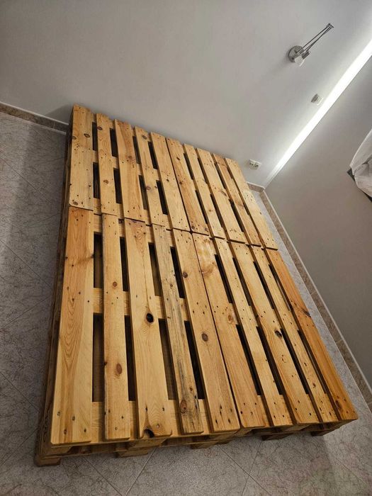 Paletes para interior / Cama de paletes