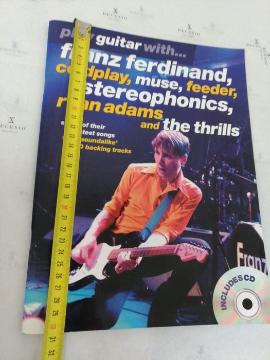 Livro: Play Guitar with: Franz Ferdinand, Cold Play, Muse, Feeder...