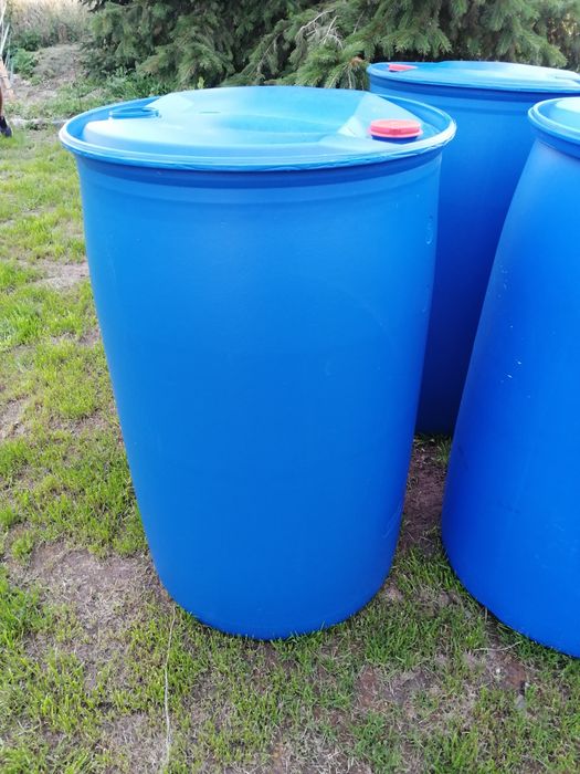 Beczki plastikowe 220 litrów