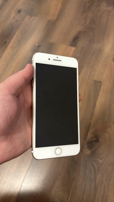 Телефон iPhone 7 plus 32gb та 100% ємність батареї