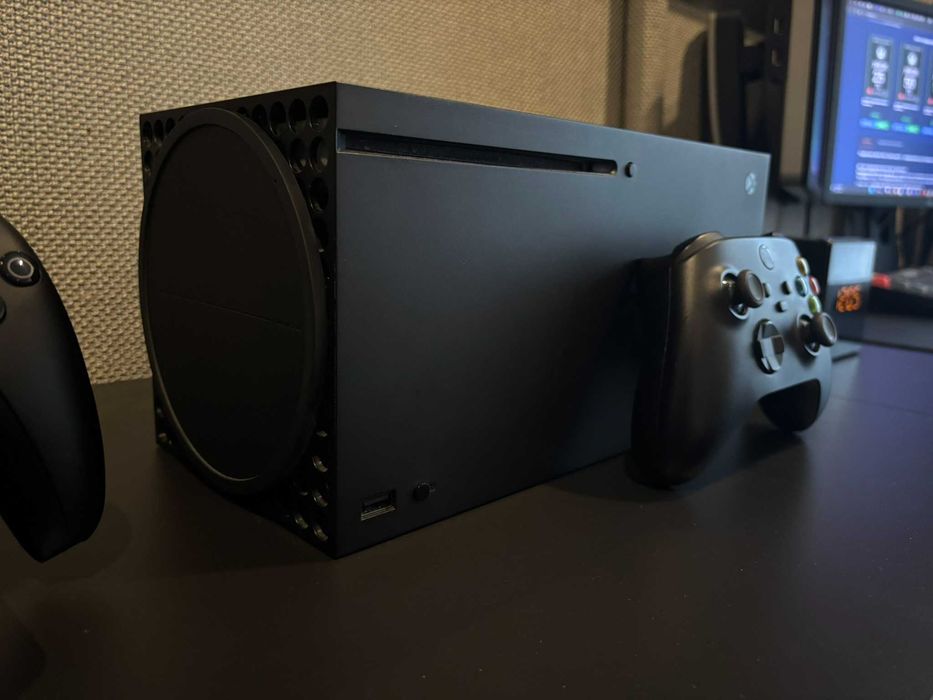Ігрова приставка Microsoft XBOX Series X - 1tb - 50+ games