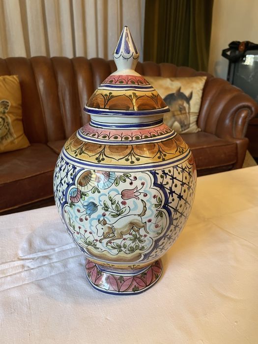 Pote de Cerâmica Artesanal e pintado à mão, Sec. XVII
