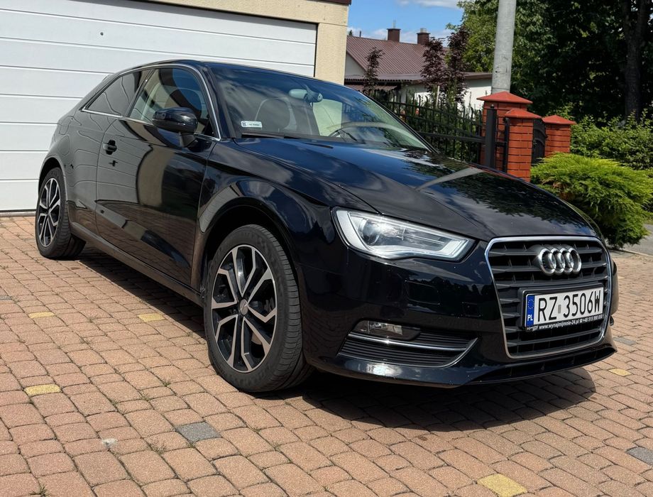 Audi A3 3-drzwiowe Audi A3 1.2 TFSI S tronic – 2013 r. – czarny