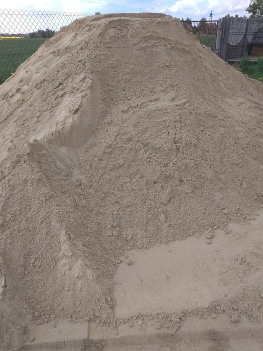 Dowóz piachu i kamieni