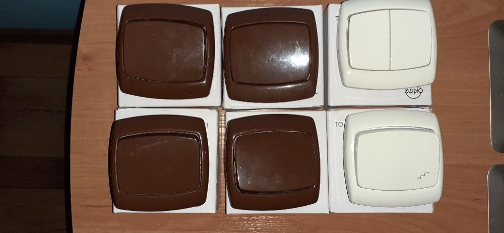 Zadbane przełączniki: pojedyncze i podwójne - OKAZJA!