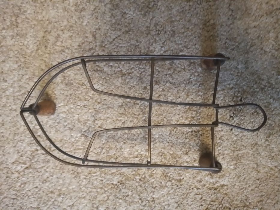 Bardzo stara podstawka pod żelazko