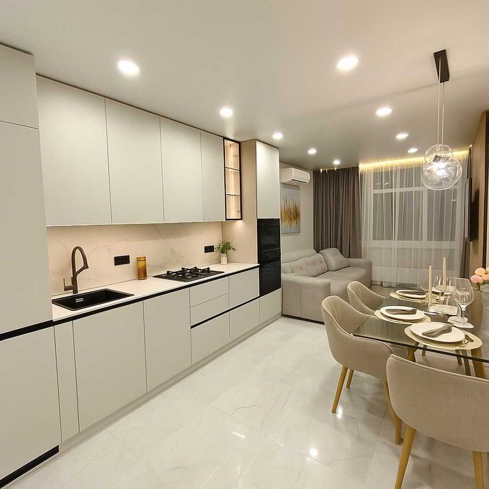 Стильна 3кімнатна квартира в центрі міста, повністю укомплектована