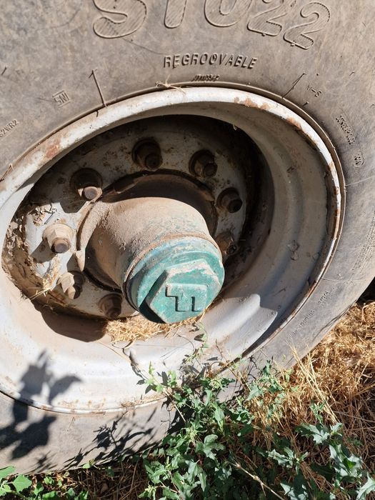 Fruehauf .         .