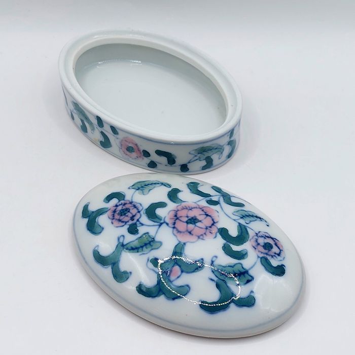 Szkatułki pudełka na biżuterię