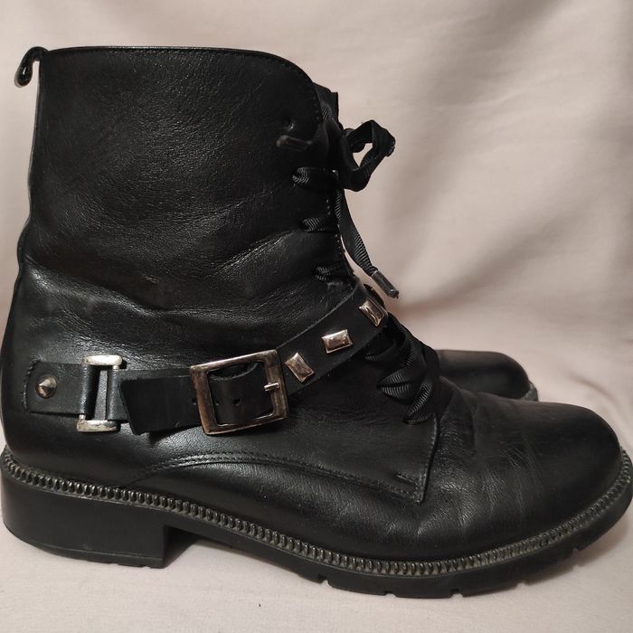 Botki w rockowym stylu