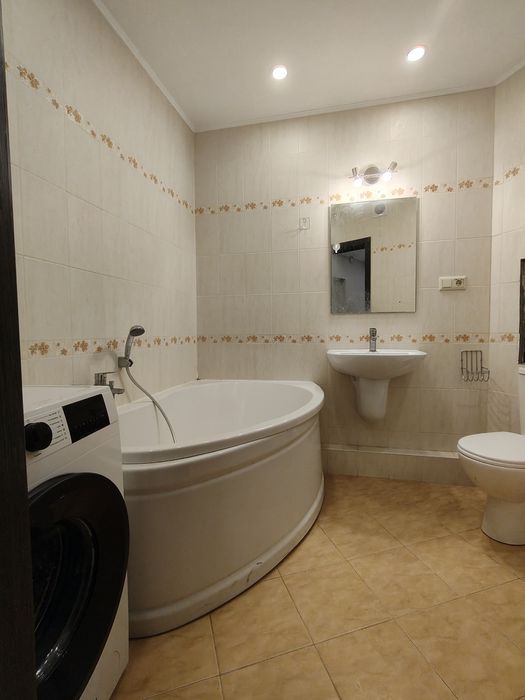 Без%Вода,опалення є!Держ програми! Продаж 2к  67м2 Милославська 8