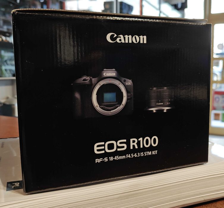 Aparat fotograficzny CANON EOS R100/Obiektyw/Ładowarka, Bateria/Warto