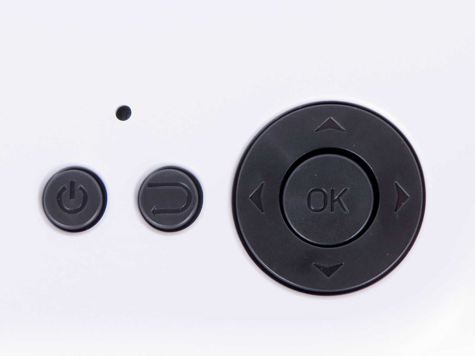 BASS POLSKA Przenośny Mini Projektor Mobilny Rzutnik Led 100"  BH15929