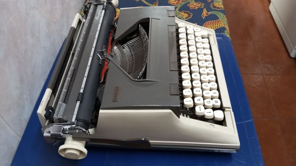 Maq.escrever, teclado Nacional