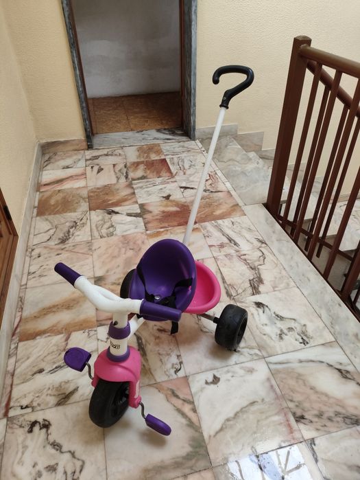 Vendo triciclo criança semi - novo