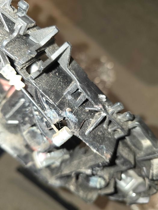 Кронштейн (основание) ручки передней левой двери Jeep Renegade 2014-