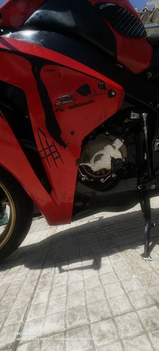 CBR 1000r acidentada
