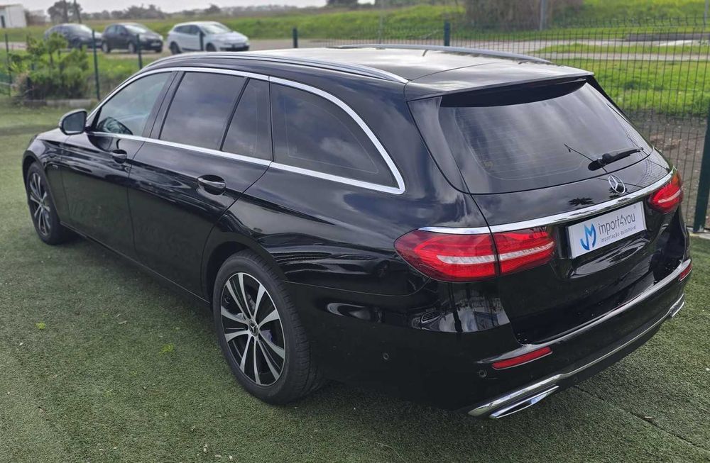 Mercedes-Benz E 300de Híbrido/Plug-in (diesel/elétrico