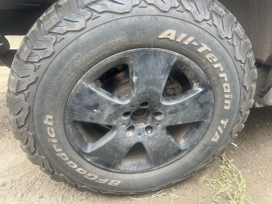 BFgoodrich 245/75/17 резина грязьова