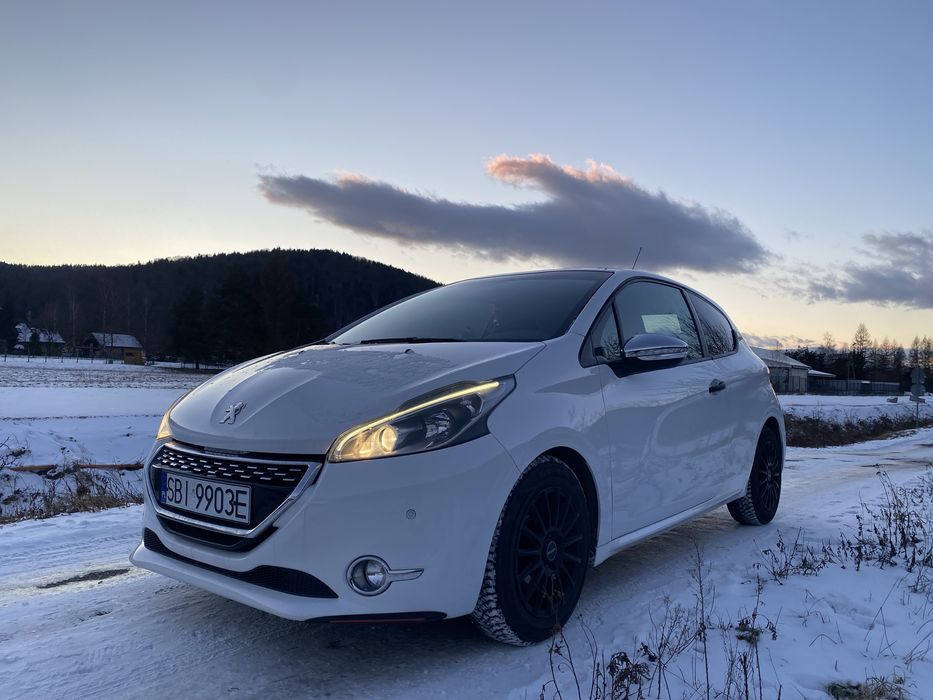 Peugeot 208 sport 3 drzwi led navi czarne alufelgi
