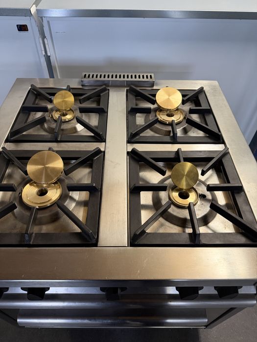 Fogão junex  quatro queimadores mais forno completamente recondicionado linha 900