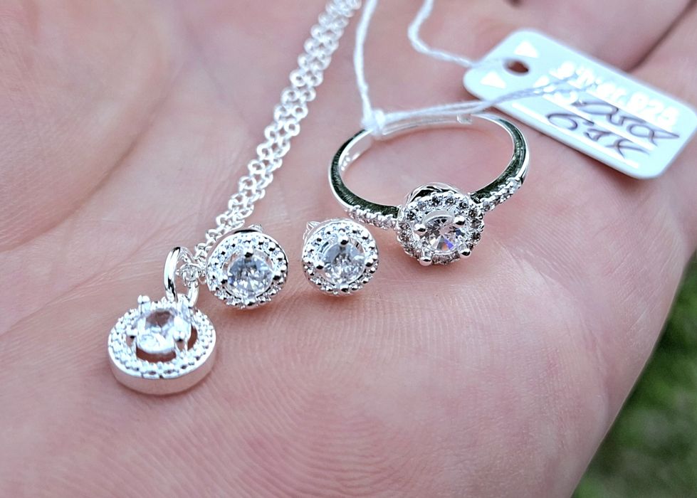 Серебряный комплект украшений 925 пробы! Фианиты SWAROVSKI /Скидка-70%