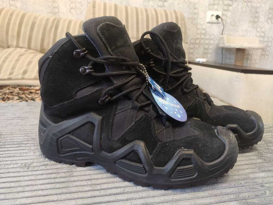 Одежда обувь военная