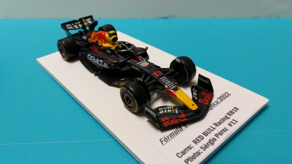 Red Bull RB18 #11 Perez - Mundial Fórmula 1 2022 - Miniatura 1/43