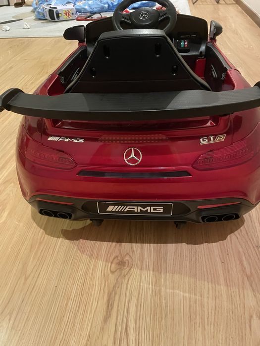 Carro com comando a bateria