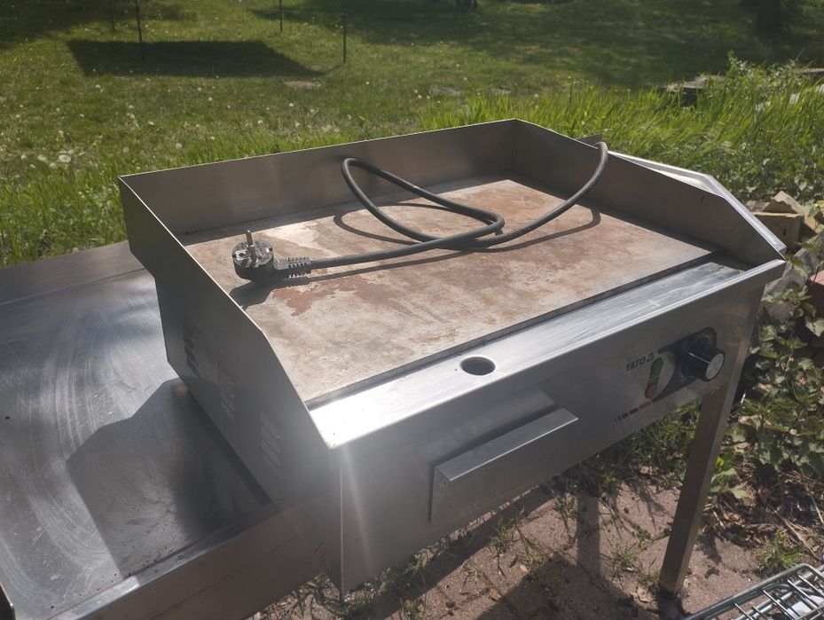 Elektryczna płyta grillowa gładka 550MM | YG-04585 YATO