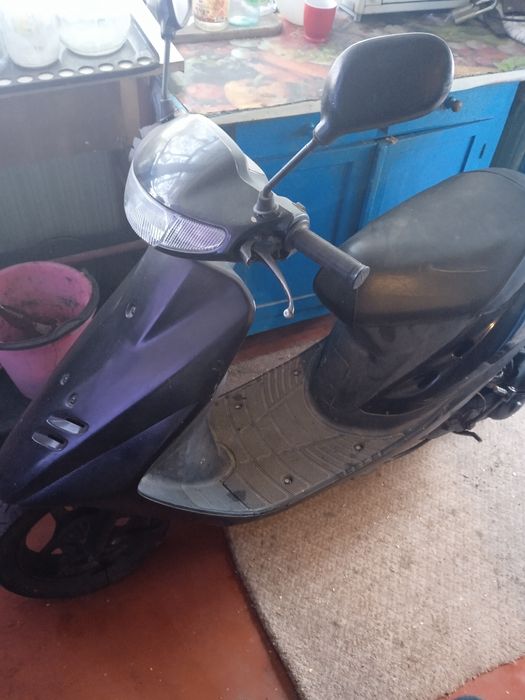 Продам скутер срочно всі питання по телефону не заводиться