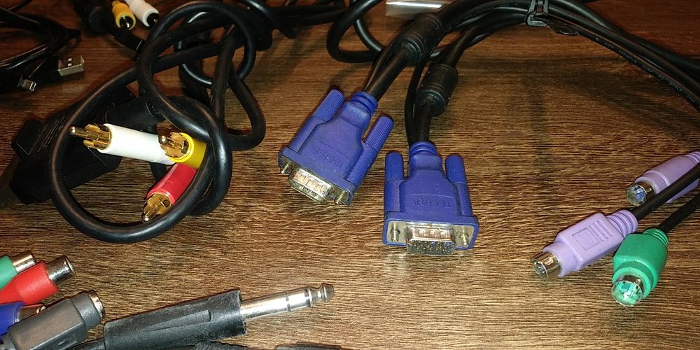 Przejścia din vga jack chinch usb s-video