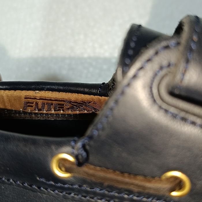 Sapatos em Pele Azul Marca Fute Criança Tamanho 33