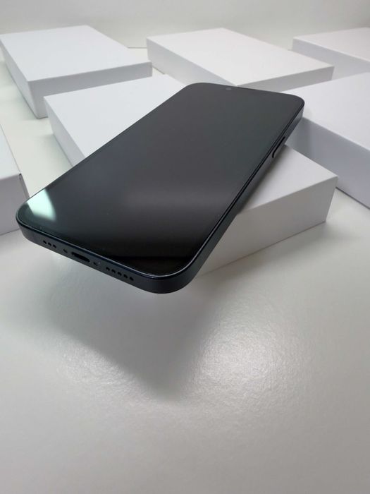 Apple iPhone 14・128GB・Meia-noite (Fatura e Garantia)