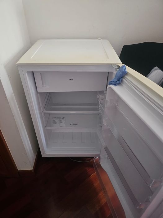 Aluga-se  quarto Casal