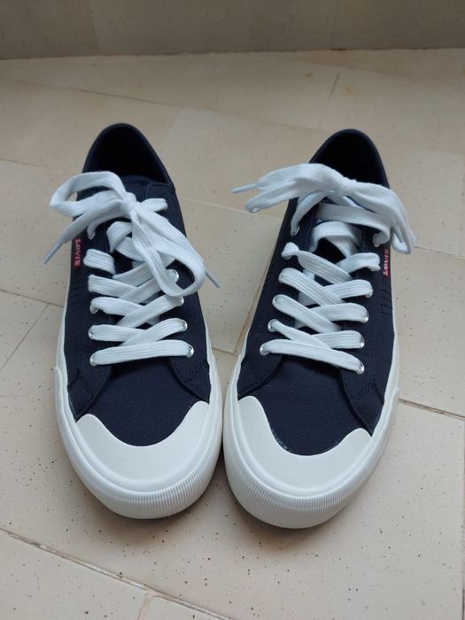 Ténis levis número 40