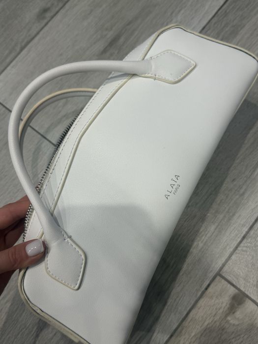 Сумка  натуральная кожа Alaia