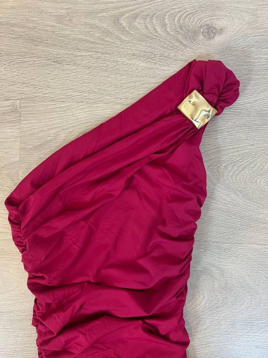 Сукня ZARA (с-м)
За біркою розмір M, краще підСукня ZARA