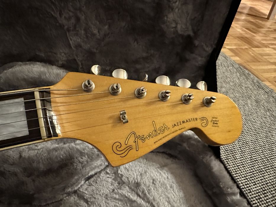 Fender Jazzmaster JM66B Japan + Fender Deluxe Molded Case