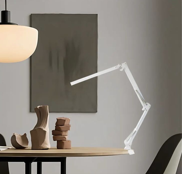 Світлодіодна настільна лампа 5В 15Вт від повербанку  на струбцині