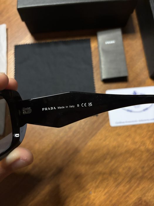 Очки Prada,новые. ПОЛНАЯ КОМПЛЕКТАЦИ !
