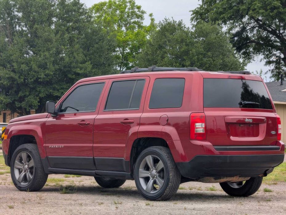 Jeep Patriot Latitude      2014