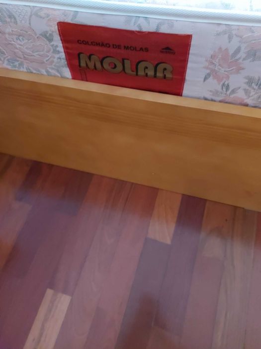 colchão de molas em otimas condições