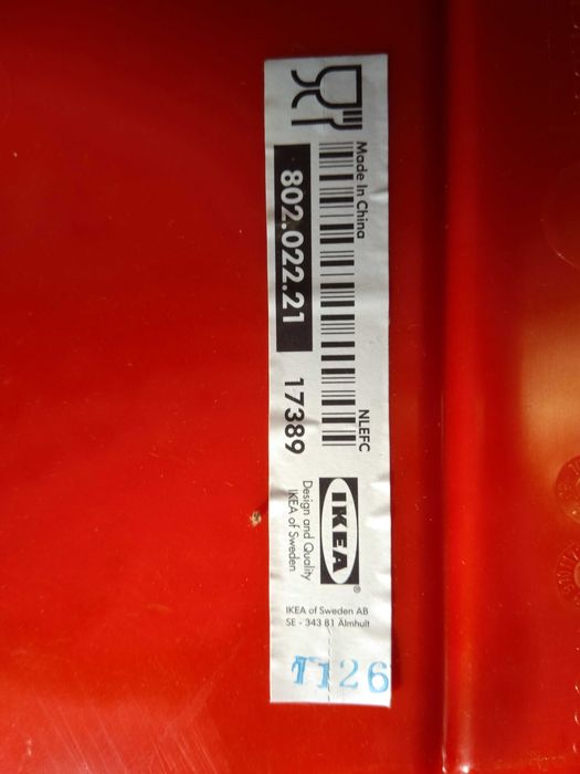 2 Tabuleiros com pés em bom estado