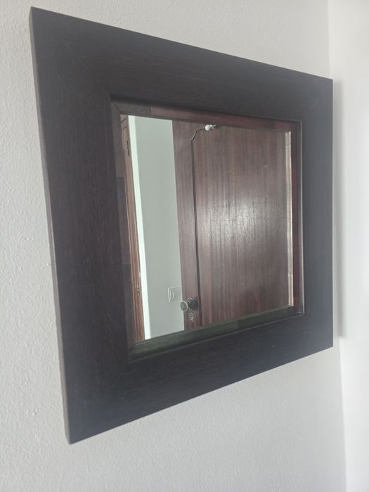 Secretarias e espelho