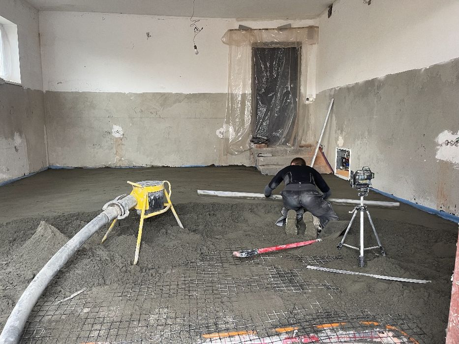 Стяжка Підлоги . Напівсуха стяжка