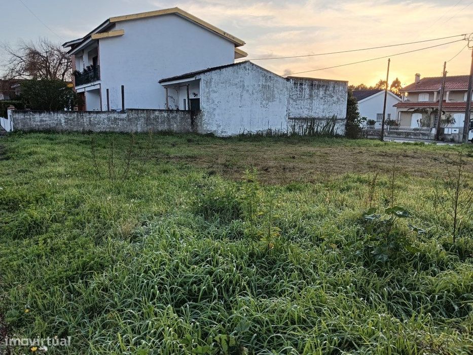Terreno para venda Quintãs