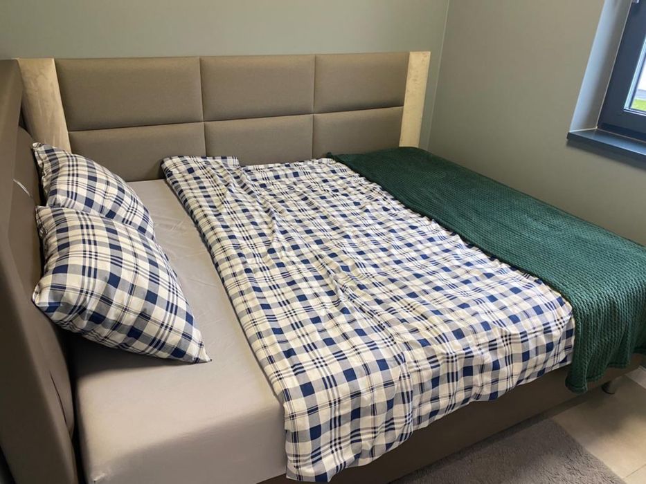 Sylwester 2026/2027rok-8 osób• Willa pod lasem • 200 zł/os./doba • min. 3 doby • jacuzzi + sauna GRATIS