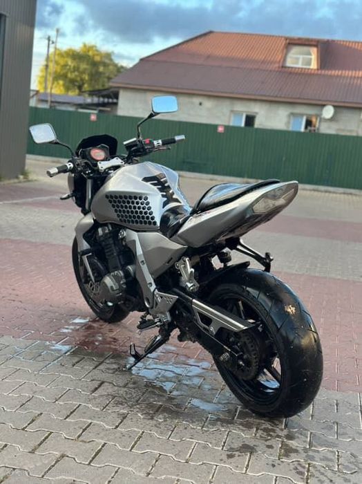 Kawasaki z750r спорт
