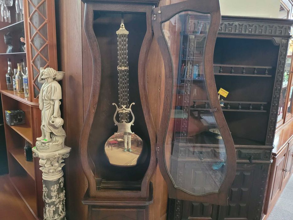 Relógio de pendulo com funcionamento a corda - A trabalhar se